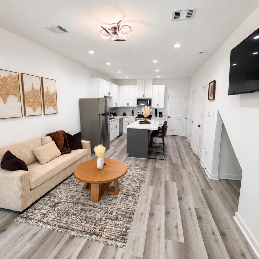 Photograph of H-Town Dream Deluxe Near Downtown & Med Center