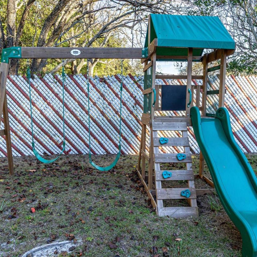 Photograph of Walk to the Beach - BBQ - Patio - Play Area - Pets