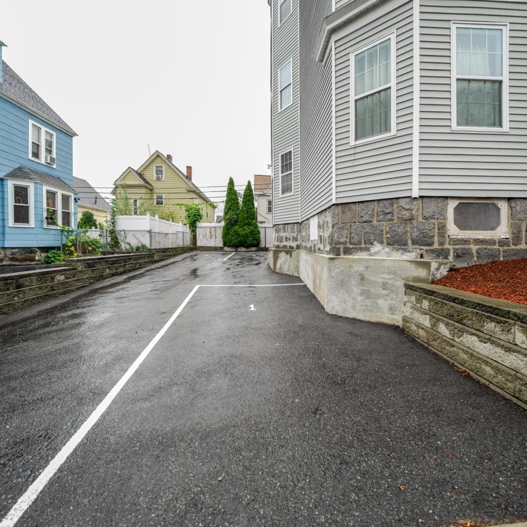 Photograph of Family-Friendly 3BR Boston - Near Red Line with Free Parking, WD, AC, Crib 48-2