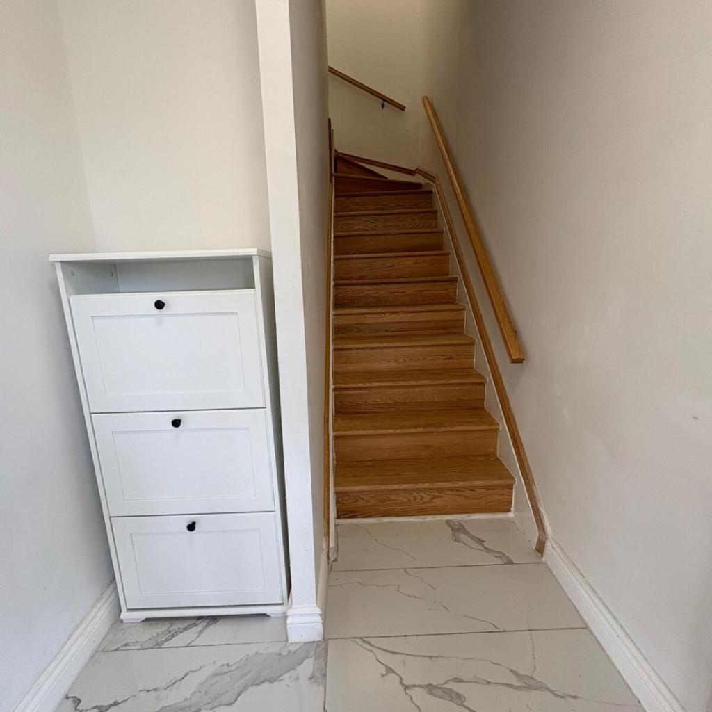 Photograph of Bright 3BR Upper Duplex with Patio and Free Parking