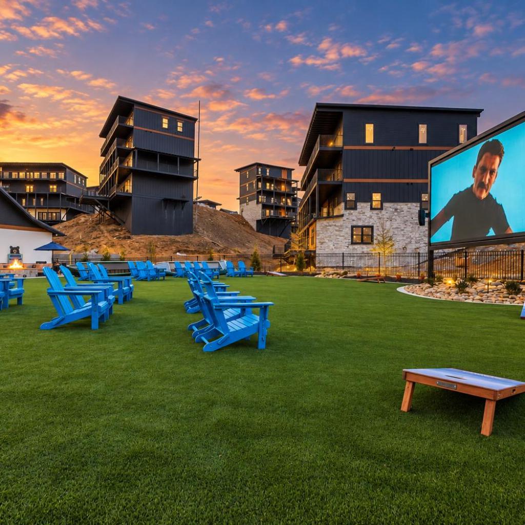 Photograph of Indoor Pool Rooftop Lounge Theater Sleeps 22 Free Waterpark