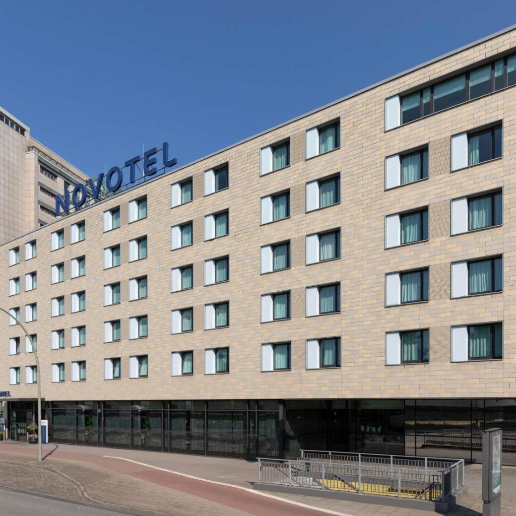 Photograph of Novotel Hamburg City Alster