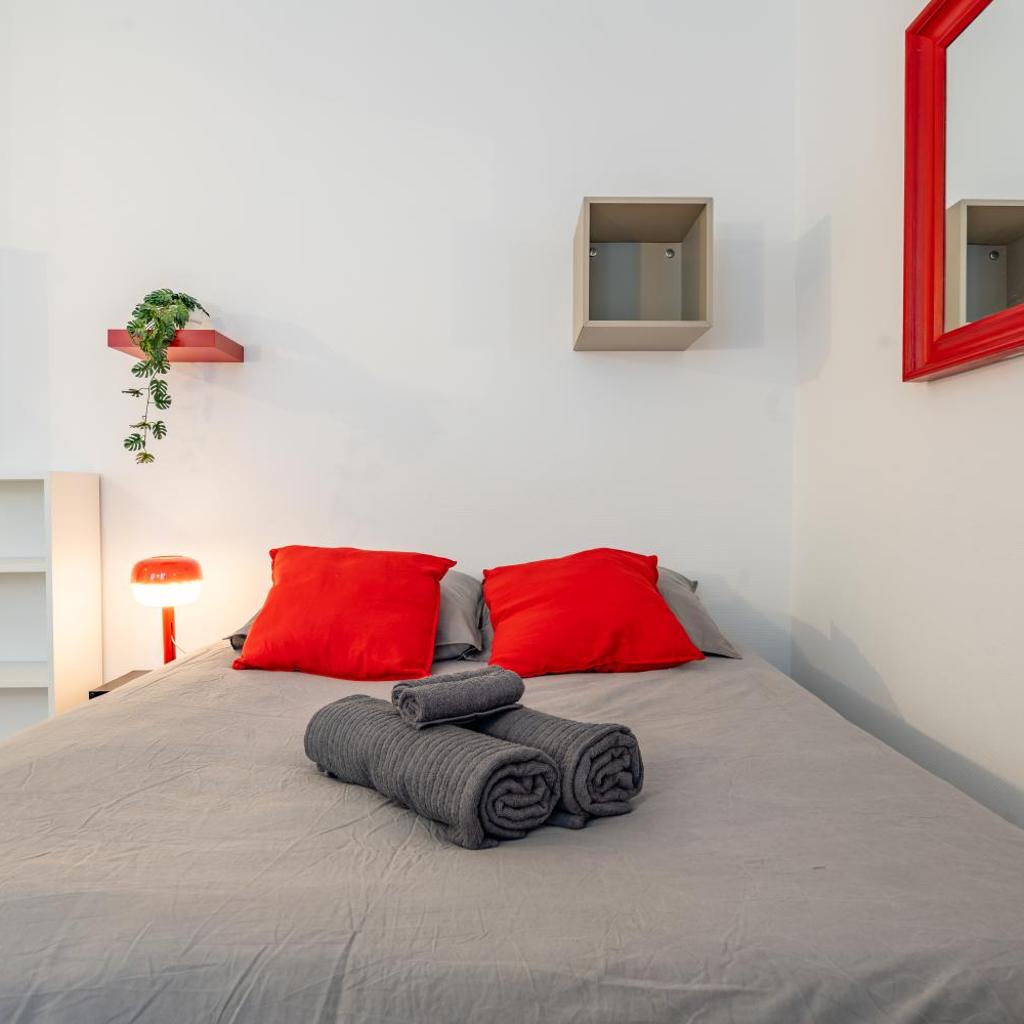 Photograph of La Cerise - Strasbourg Centre - Cozy Studio - Wifi & TV