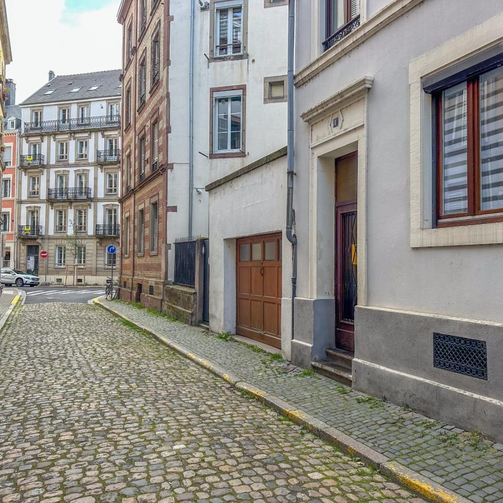 Photograph of La Cerise - Strasbourg Centre - Cozy Studio - Wifi & TV