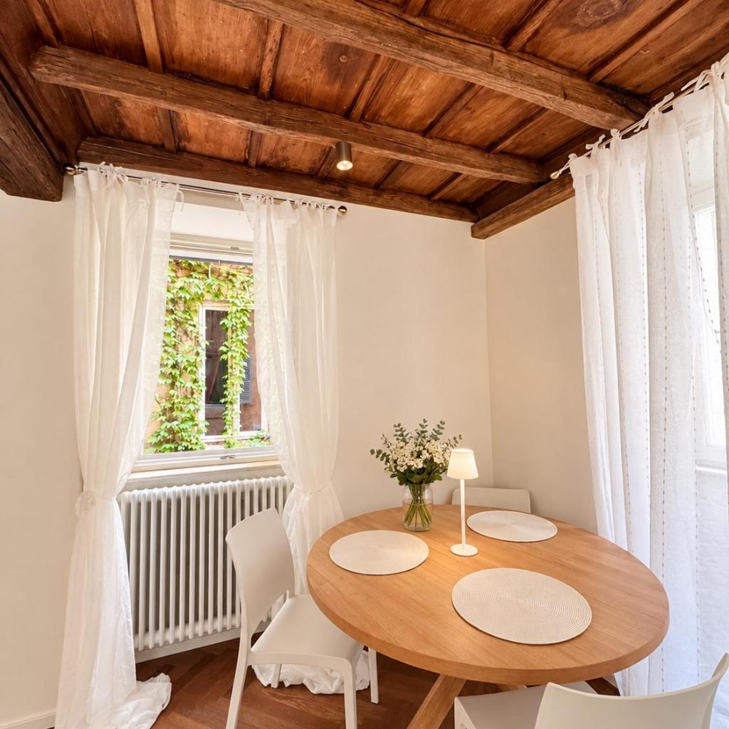 Photograph of Navona Fox House 1