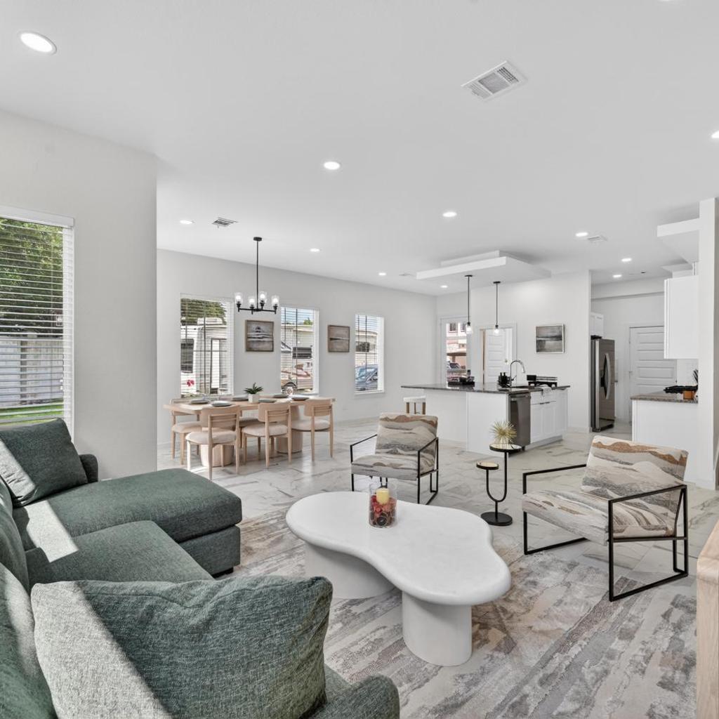 Photograph of Houston Retreat: Gated Community Near the Galleria
