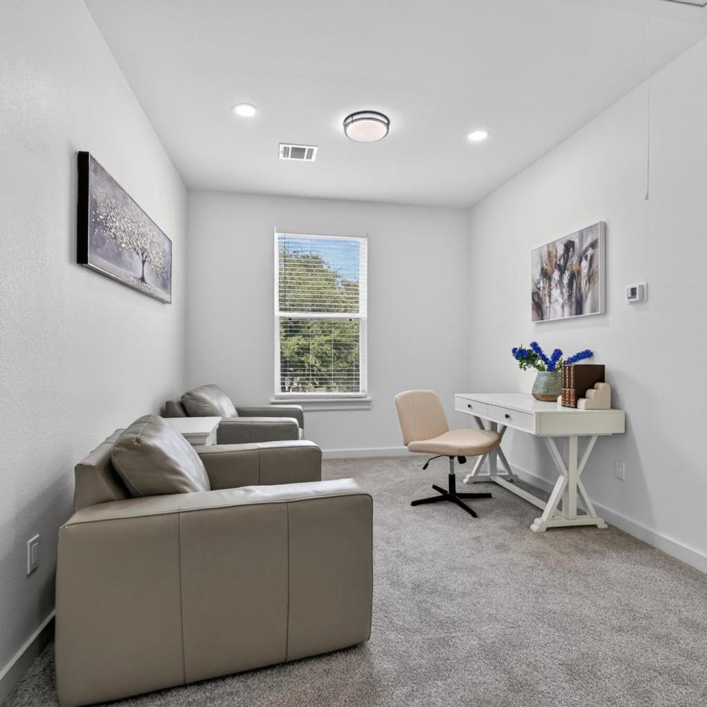 Photograph of Houston Retreat: Gated Community Near the Galleria