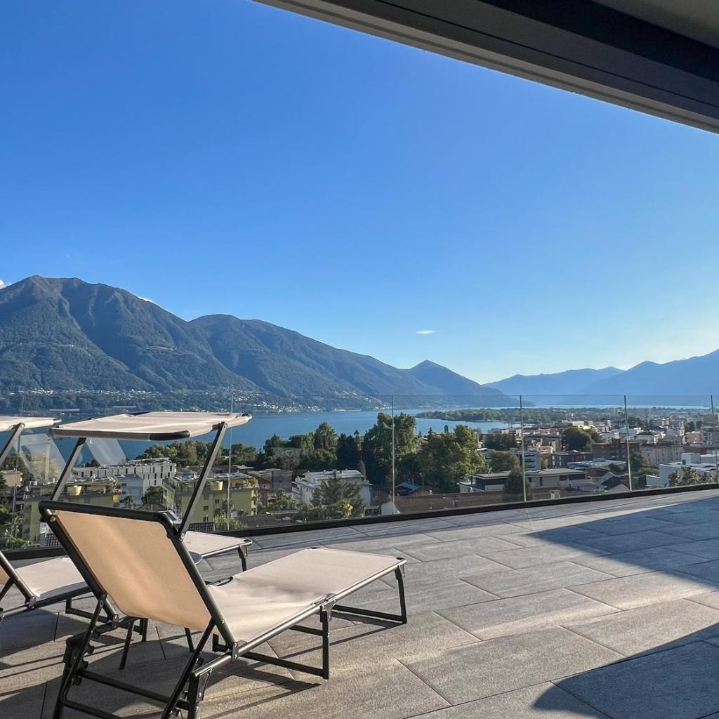 Image 0 - Luxury Lake View Apartment Minusio by HolAp