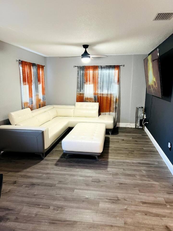 Photograph of 3brdrm home near Downtown Orlando and Winterpark