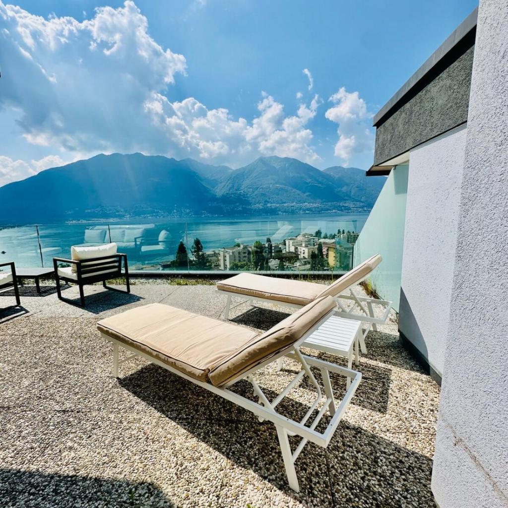 Image 9 - Lake View House with Large Terrace in Minusio