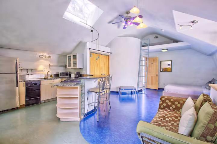 Photograph of UNIQUE! Carriage House in Historic Congress Park