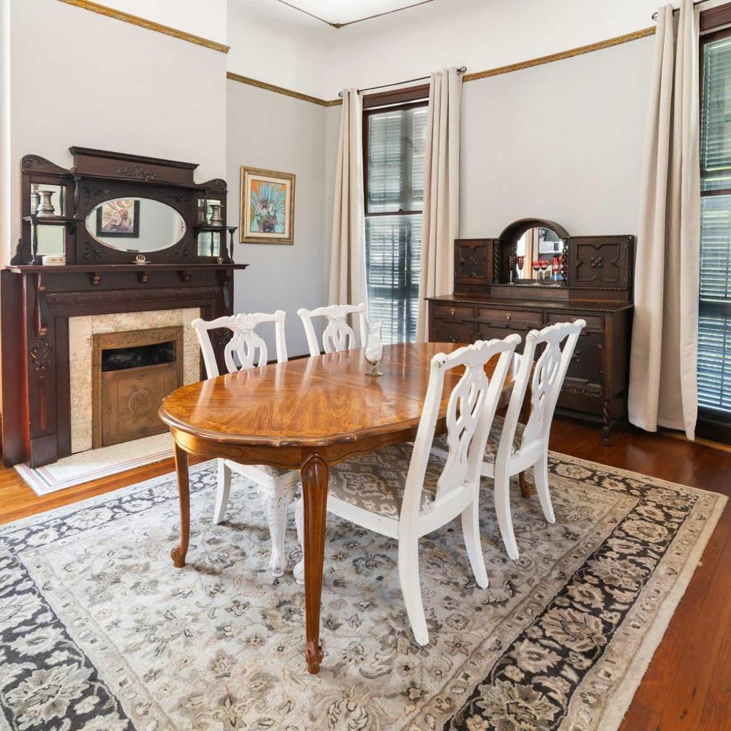 Photograph of Claiborne Historic Mansion - 5 bed-3bath