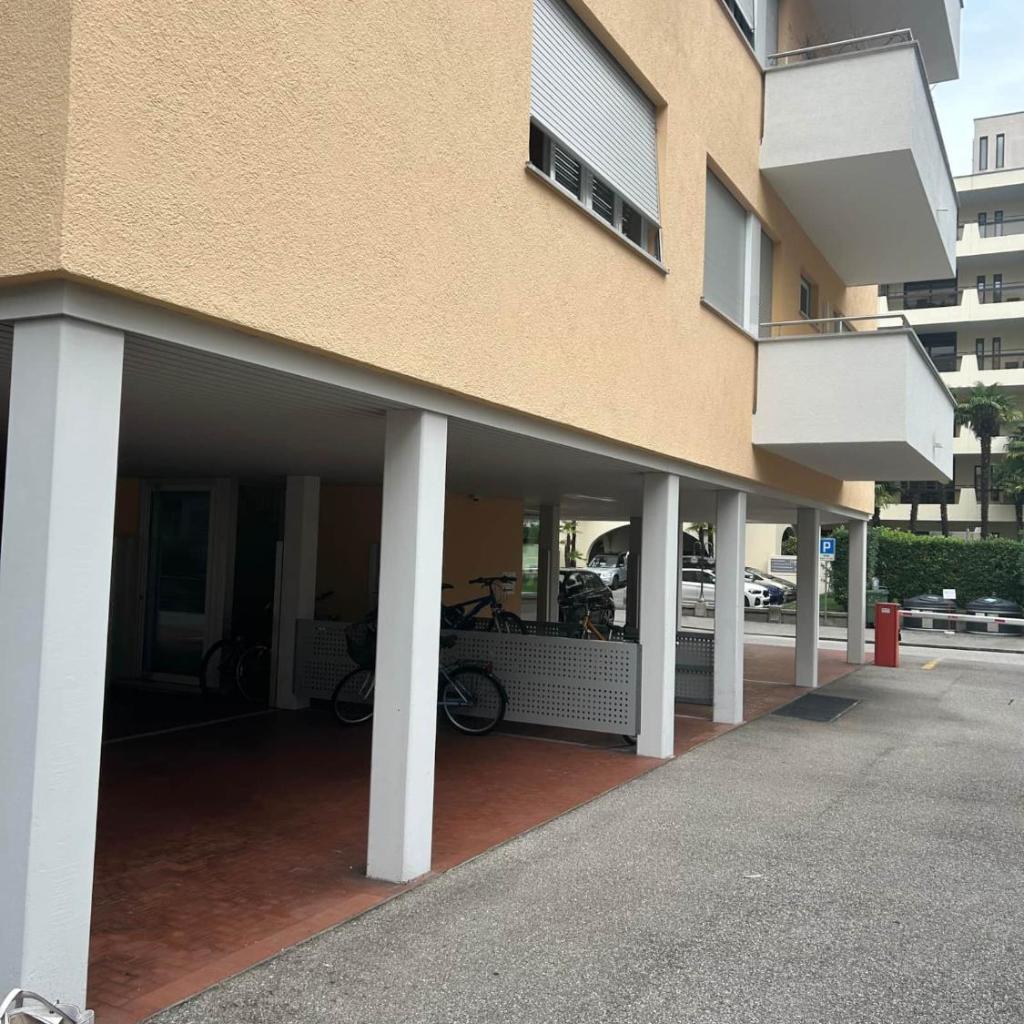 Image 12 - Palazzo Varesi