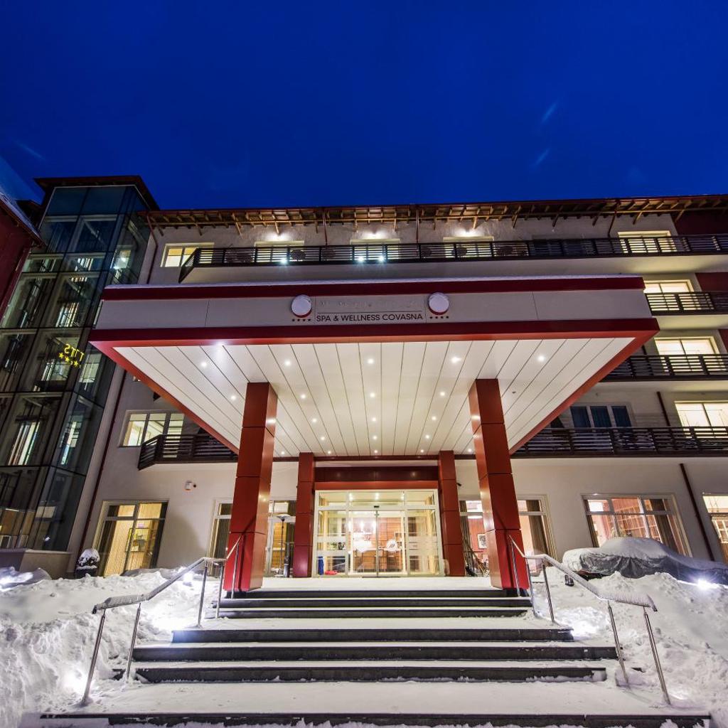 Hotel TTS**** Spa&Wellness Covasna — 