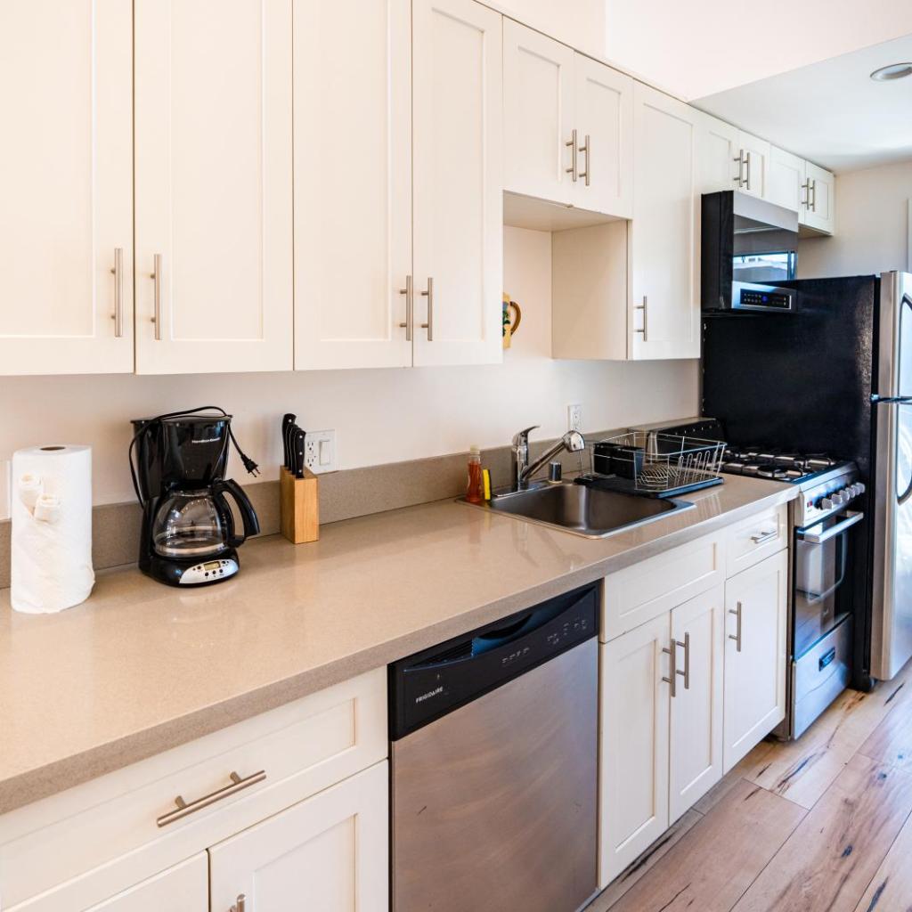 Photograph of Modern 1-Bedroom Hollywood Loft with Free Private Parking