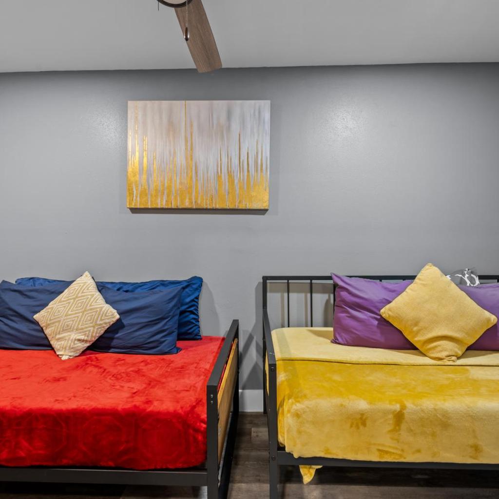 Photograph of Central Heights 2BR with Pool, Free Park & Laundry