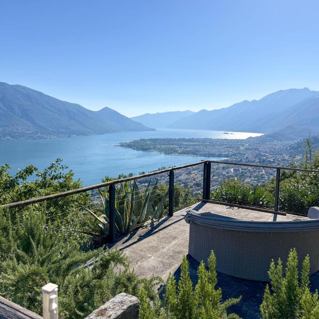 Image 1 - La Monda Cantik