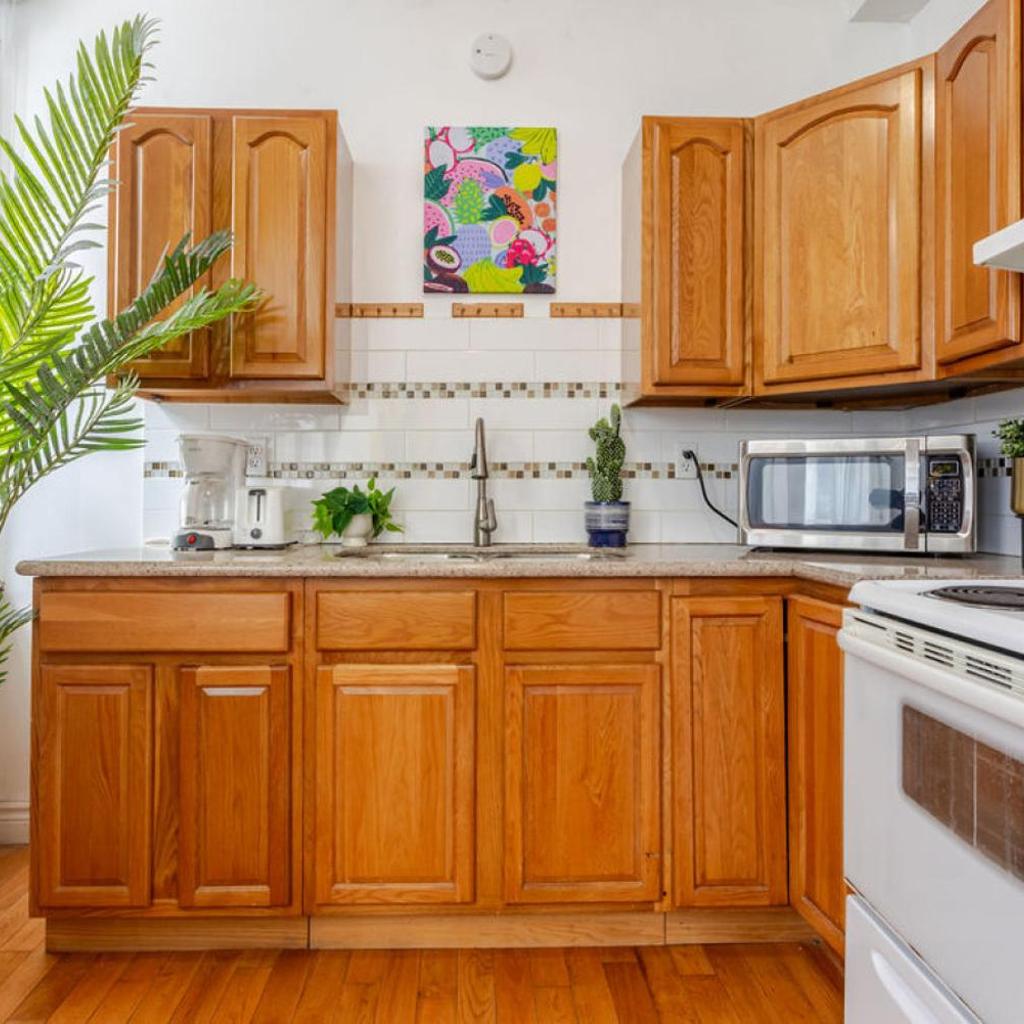 Photograph of Prime location Lovely 3BR downtown MTL