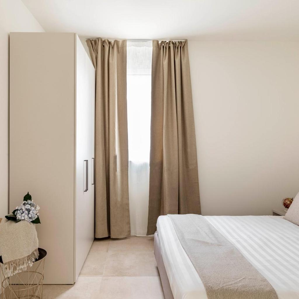 Image 40 - Regalia Suites - Free Parking