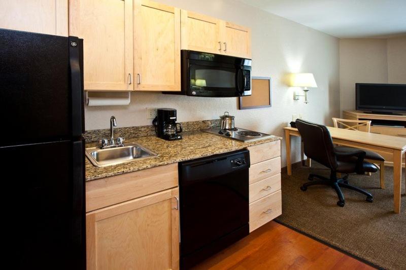 Photograph of Candlewood Suites Fort Myers Interstate 75 by IHG