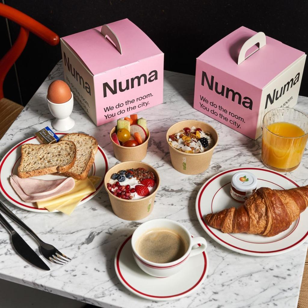 Photograph of Numa Berlin Checkpoint Charlie