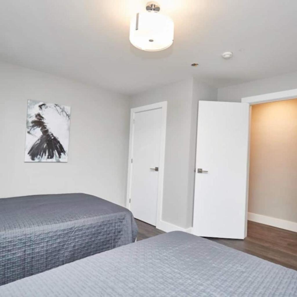 Photograph of Clifton Hill Suite 4402