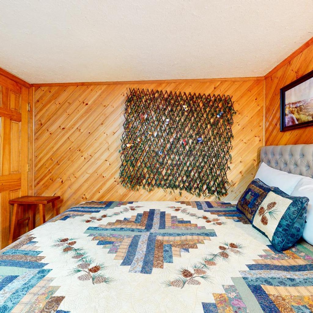 Photograph of Lovely Home Sleeps 6 Near Hiking W River View
