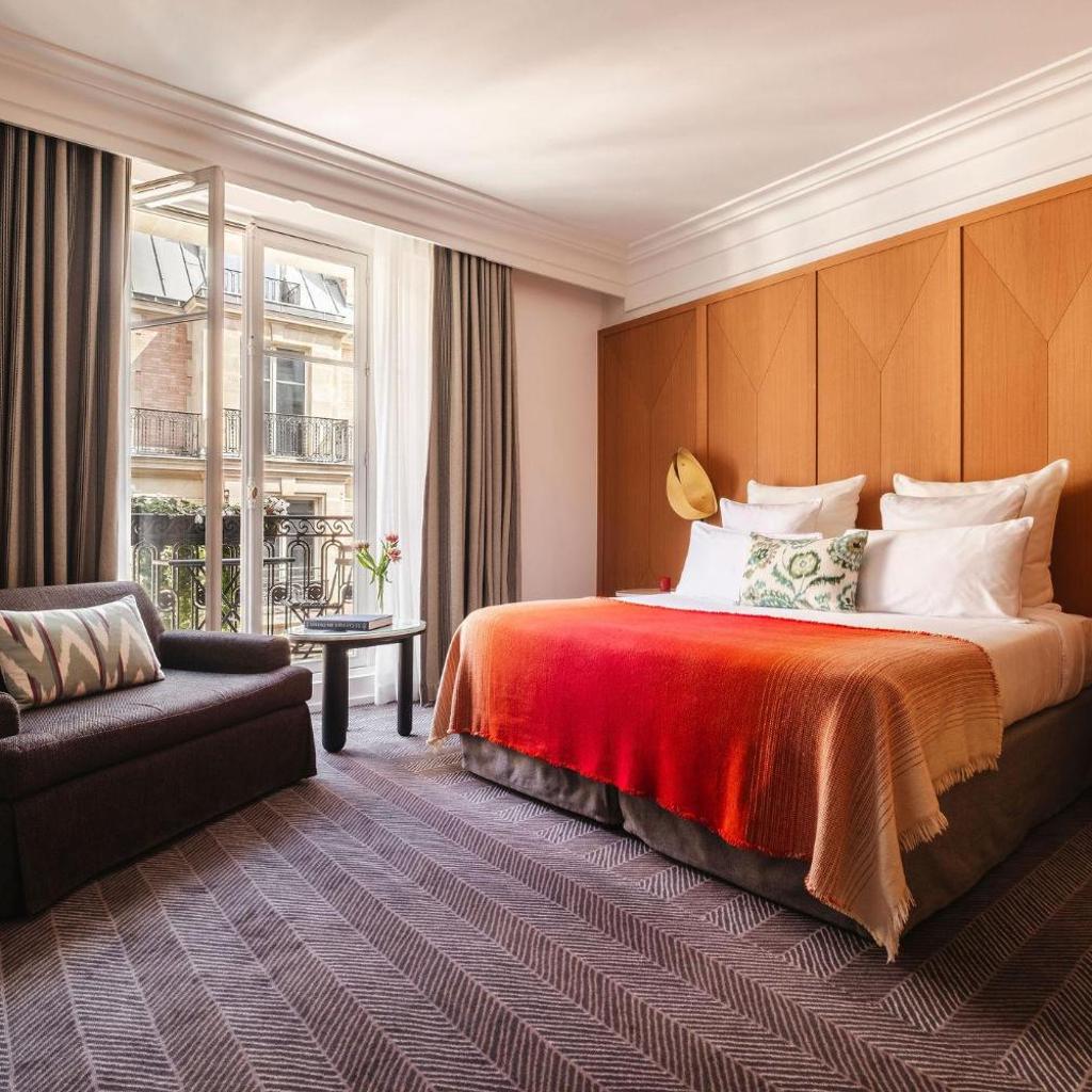 Photograph of Hôtel Vernet Champs Elysées Paris