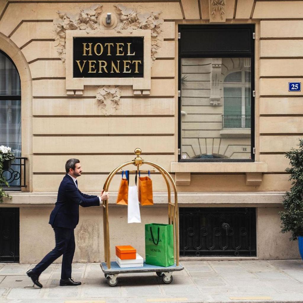 Photograph of Hôtel Vernet Champs Elysées Paris
