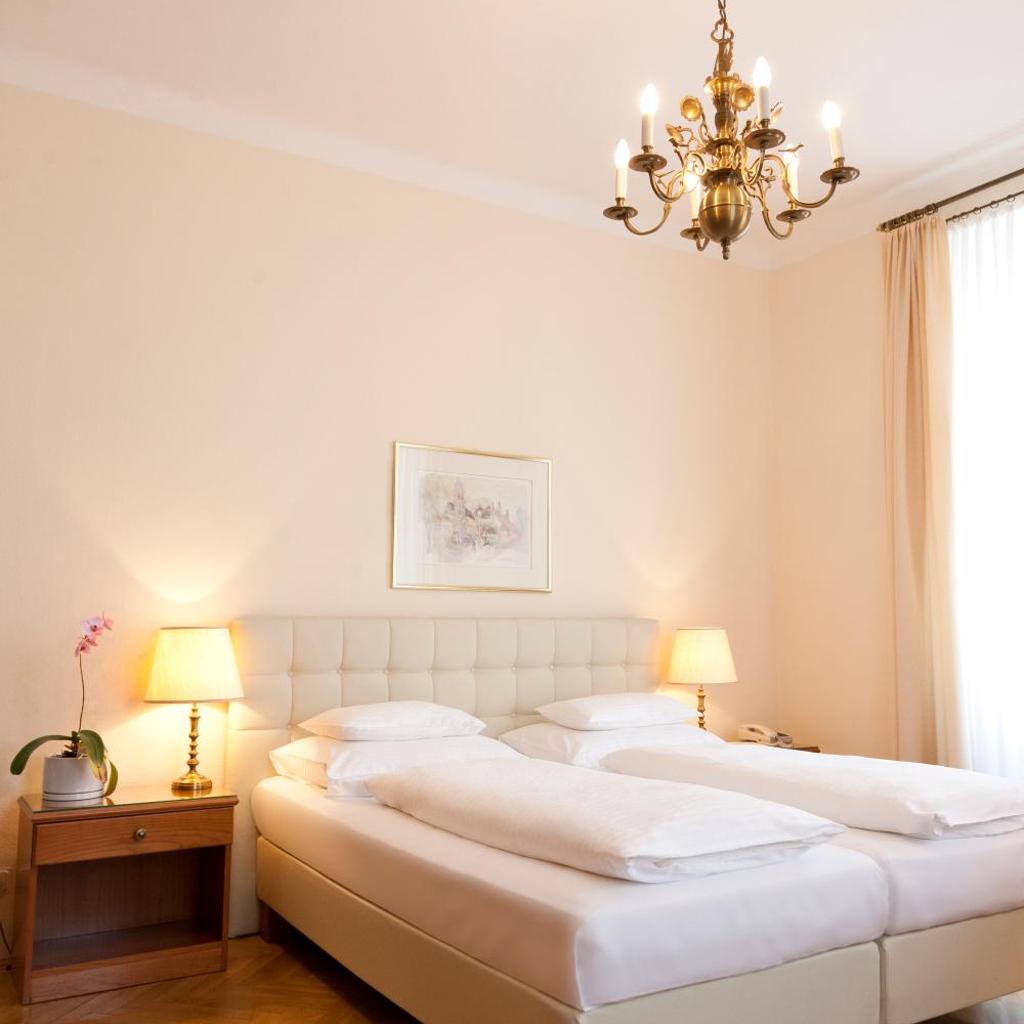 Hotel Schwalbe — 
