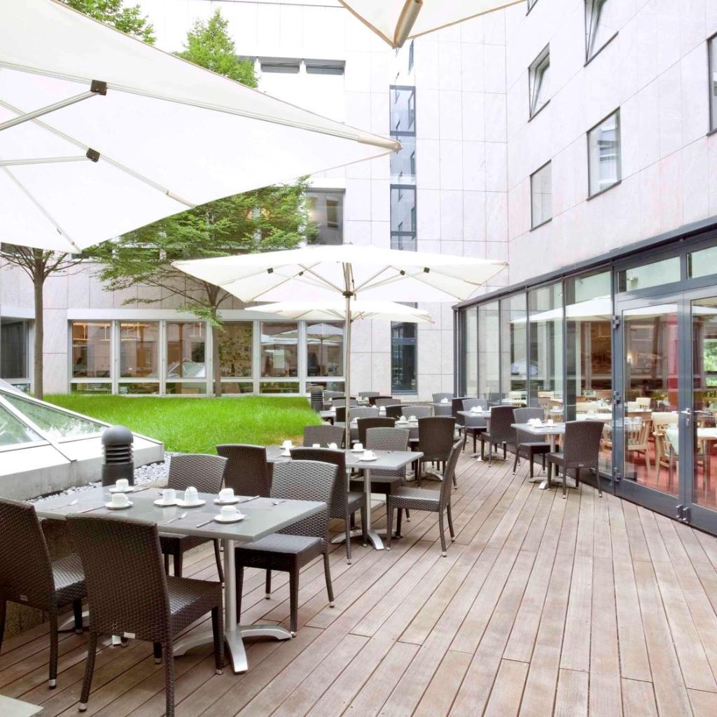 Photograph of voco Dusseldorf Seestern by IHG
