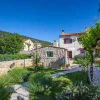 Rooms Kučić, hotelli kohteessa Cres