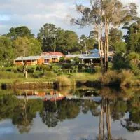 Nornalup Riverside Chalets, hotel a Nornalup