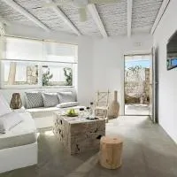 Delmar Apartments & Suites Milos - Delmar Collection, hotel in Pollonia