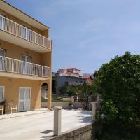 Apartment Filip Vedran, khách sạn ở Stobrec, Split