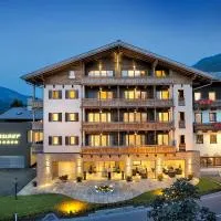 Das gemütliche Dorfhotel Kaltenhauser، فندق في هولرسباخ ام بنزغ