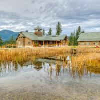 The Lodge at Trout Creek Bed and Breakfast, hotel in Trout Creek