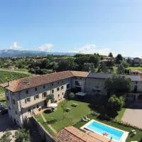 Agriturismo Borgo Floreani, hotel em Vendoglio