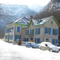 Auberge La Caverne, hotel u gradu 'Laruns'