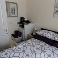 A Home From Home 2, hotel in Plymouth