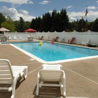 Saco River Motor Lodge & Suites, מלון ליד Eastern Slopes Regional - FRY, Center Conway