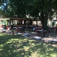 L'Art Dit Vin โรงแรมในSaint-Aigulin