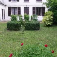 VILLA ESPERANZA Suite de plain-pied, indépendante, 1 à 4 personnes à 200 m du château de Valençay proche Zoo de Beauval et châteaux de La Loire, ξενοδοχείο σε Valencay