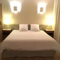Les Epis d'Or, hotell i LʼIsle-sur-Serein
