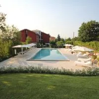 Red's Redaelli Hotel, hotel em Barzanò