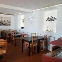 Auberge Le Guinefort, hotel u gradu 'Léhon'