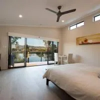 Still Earth, hotel di Port Pirie
