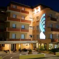 Hotel il Delfino、サン·ヴィンチェンツォのホテル