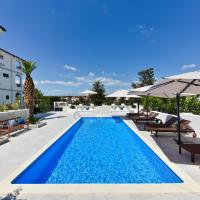 Mediterraneo Garden Apartments, hotel din Petrcane