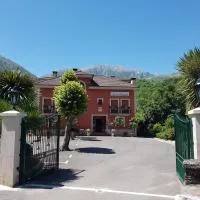Hotel Rural El Torrejon، فندق في اريناس دي كابراليس
